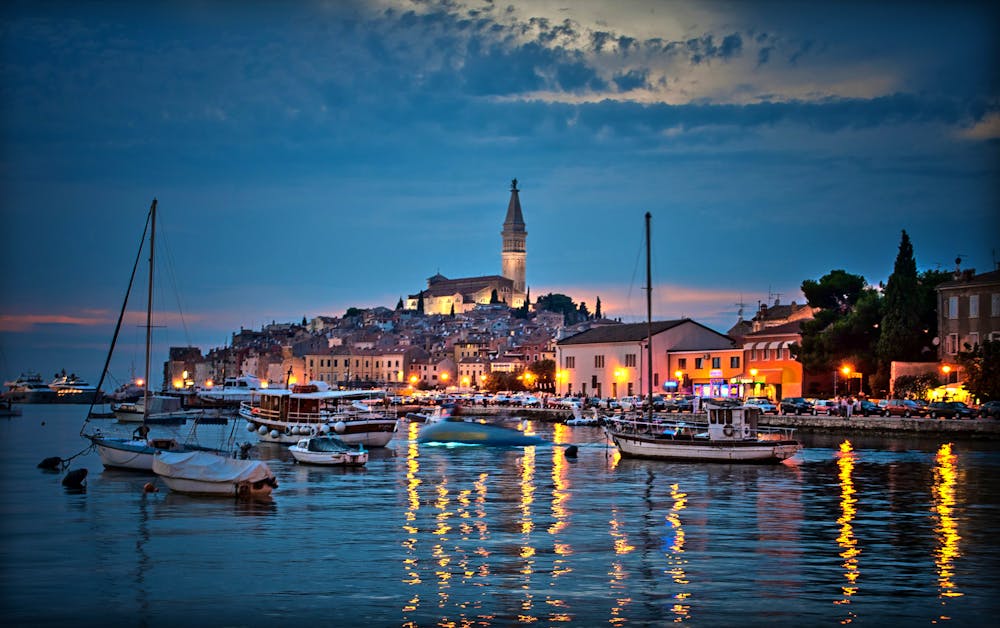 Hafen von Rovinj in Kroatien &ndash; &copy; Berthold - stock.adobe.com