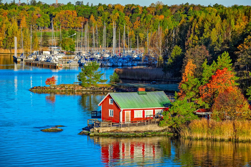 Finnland im Herbst &ndash; &copy; Igor Yu. Groshev - Adobe Stock