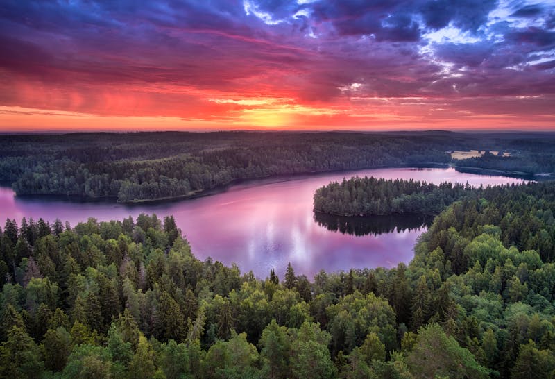 Hämeenlinna - Sonnenaufgang am See im Nationalpark Aulanko - ©Jani Riekkinen - stock.adobe.com