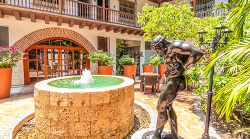 GHL Collection Armería Real Hotel - Innenhof – © GHL HOTELES