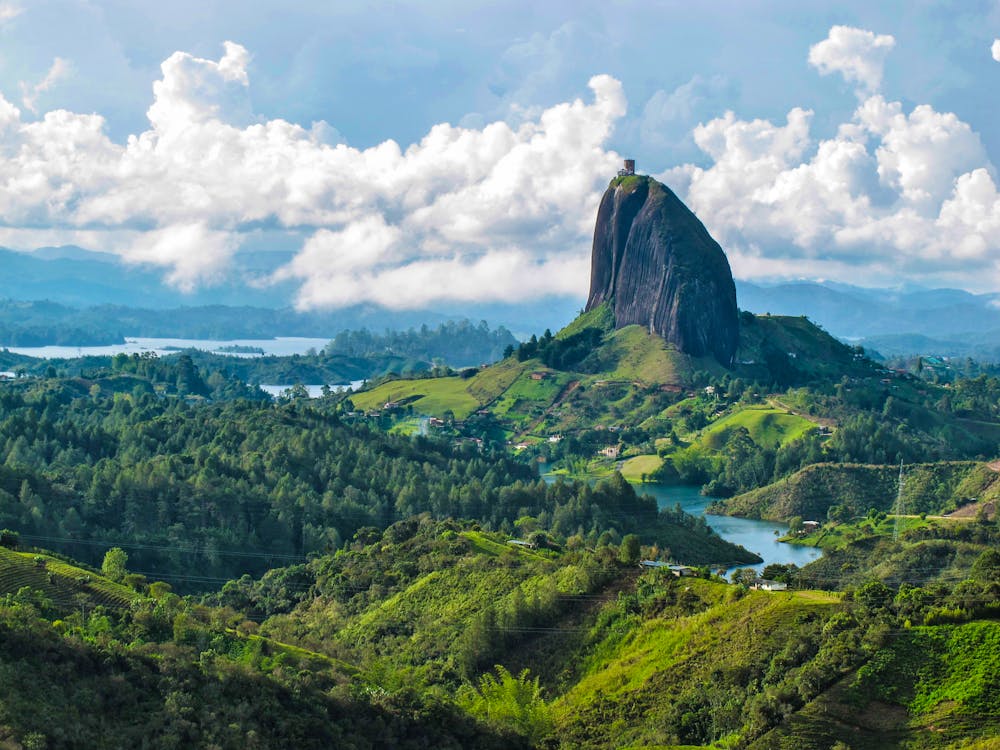 Blick auf El Peñol in Guatape, Kolumbien &ndash; &copy; All rights reserved. Do not use without permission.