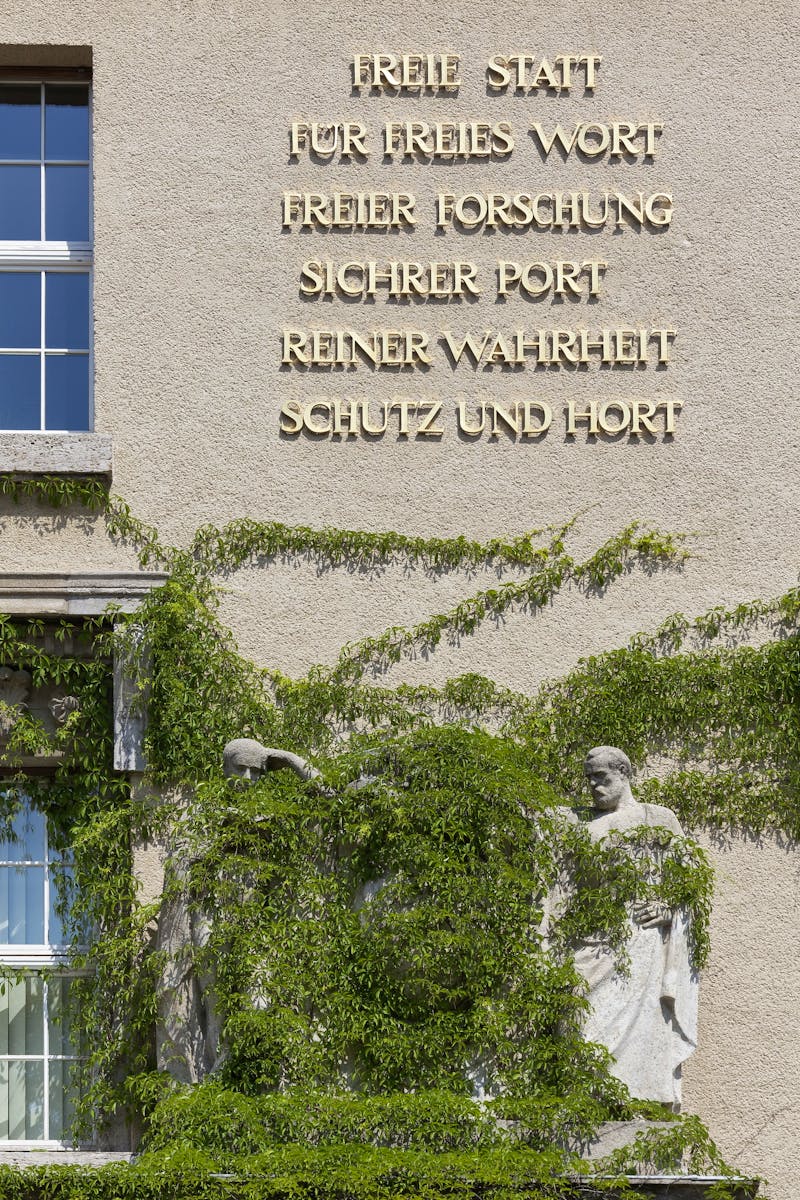 Deutsche Nationalbibliothek Leipzig - &copy;Karl F. Schöfmann/imageBROKER - stock.adobe.com