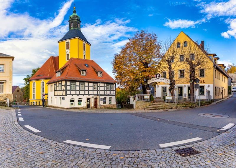 Hohnstein - Blick zur Evangelischen Kirche nach Plänen von George Bähr - &copy;dk-fotowelt - stock.adobe.com