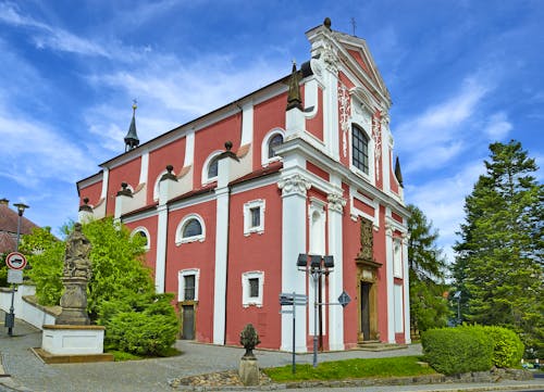 Klasterec nad Ohri - Dreifaltigkeitskirche &ndash; &copy; Pecold - stock.adobe.com