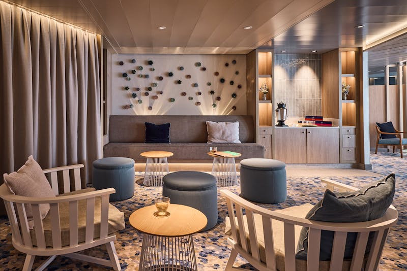 SPA & Meer Sitzbereich auf der Mein Schiff Relax - ©René Supper