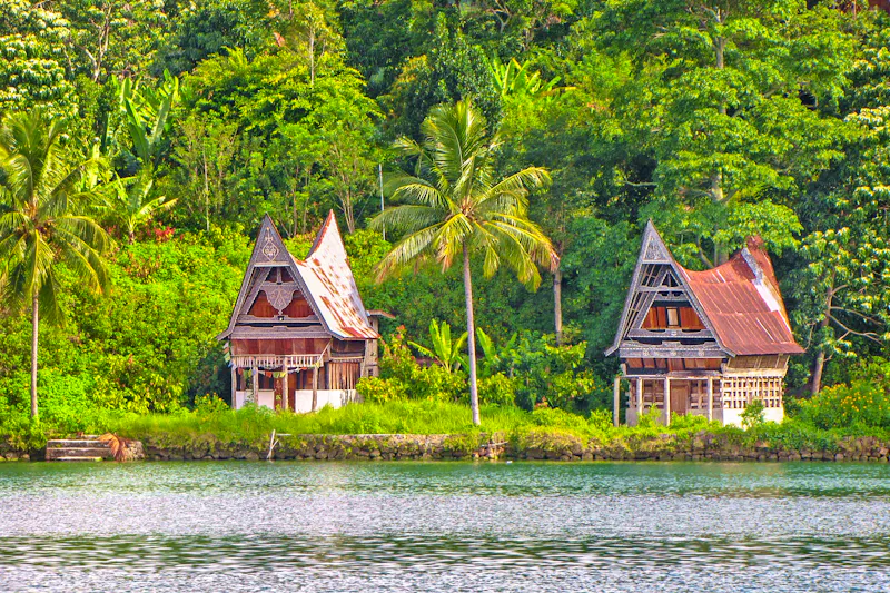 Holzhäuser auf Samosir Island im Kratersee Toba - Sumatra - &copy;The World Traveller - stock.adobe.com
