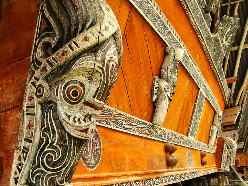 Traditionelle Batak Holzhäuser auf Samosir Island - Lake Toba - &copy;donyanedomam - stock.adobe.com