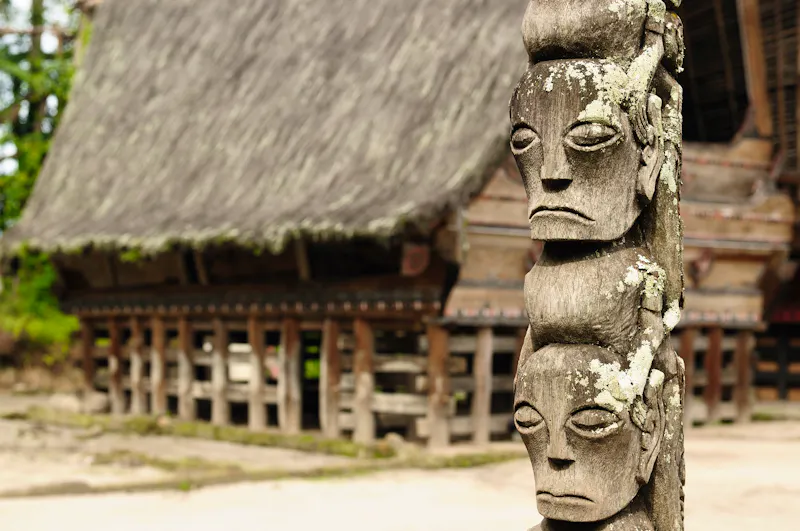 Traditionelle Batak Holzhäuser am Lake Toba - &copy;Rafal Cichawa - stock.adobe.com