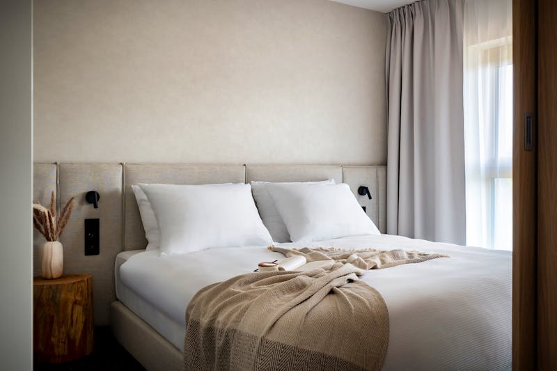 NICKEL Resort & Wellnest in Grzybowo bei Kolberg - Suite Apartment Schlafzimmer – ©Nickel Resort & WellNest