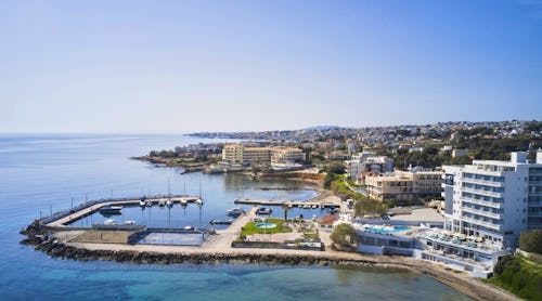 NLH Mati Seafront /Vogelperspektive – © © christos drazos photography