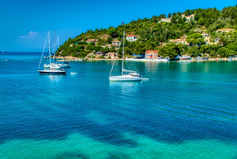 Küste vorm Hafen von Lakka auf der Insel Paxos  - ©Simon Guettier - stock.adobe.com