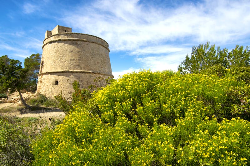 Torre de Portinatx an der Nordküste von Ibiza - ©Tolo - stock.adobe.com