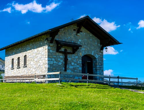 Klewen-Kapelle -  Bergkapelle auf der Klewenalp   – © Eberhard Spaeth - stock.adobe.com