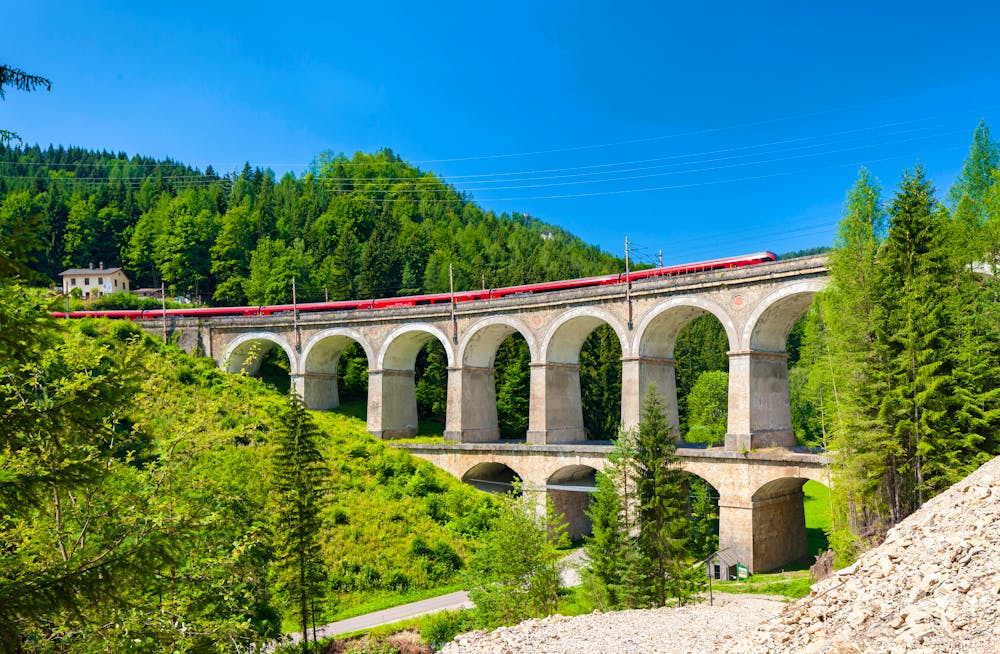 Semmeringbahn in Niederösterreich - UNESCO-Welterbe &ndash; &copy; Richard Semik - stock.adobe.com