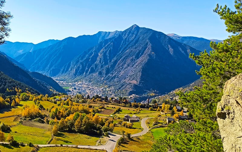 Blick auf Engolasters in der Bergwelt Andorras - &copy;Karim - stock.adobe.com