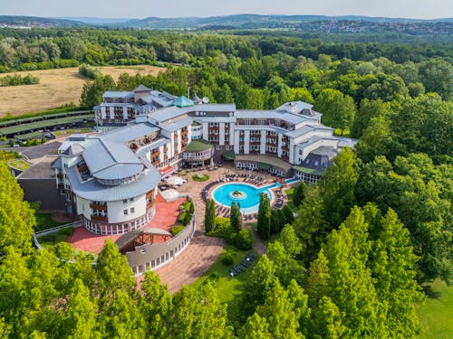 Lotus Therme Hotel & Spa in Heviz - Luftbild vom Hotel &ndash; &copy; Lotus Therme Hotel & Spa