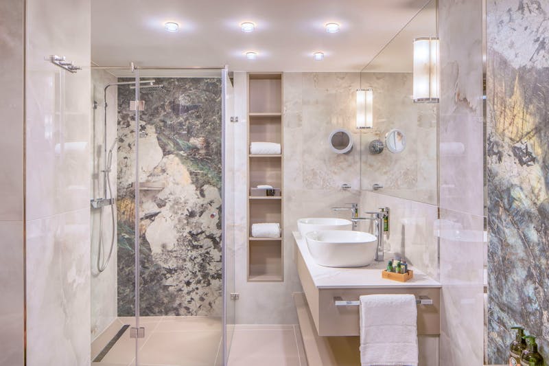 Lotus Therme Hotel & Spa in Heviz - Bad im Lux-Zimmer – ©Lotus Therme Hotel & Spa