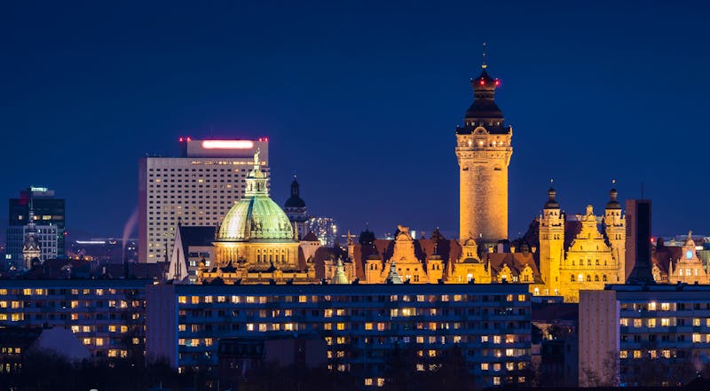 Blick zum Rathaus und Westin-Hotel in Leipzig  – © kentauros - stock.adobe.com