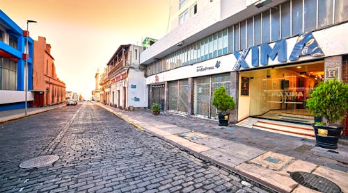 XIMA CUSCO HOTEL - Hoteleingang – © XIMAHOTELS.COM