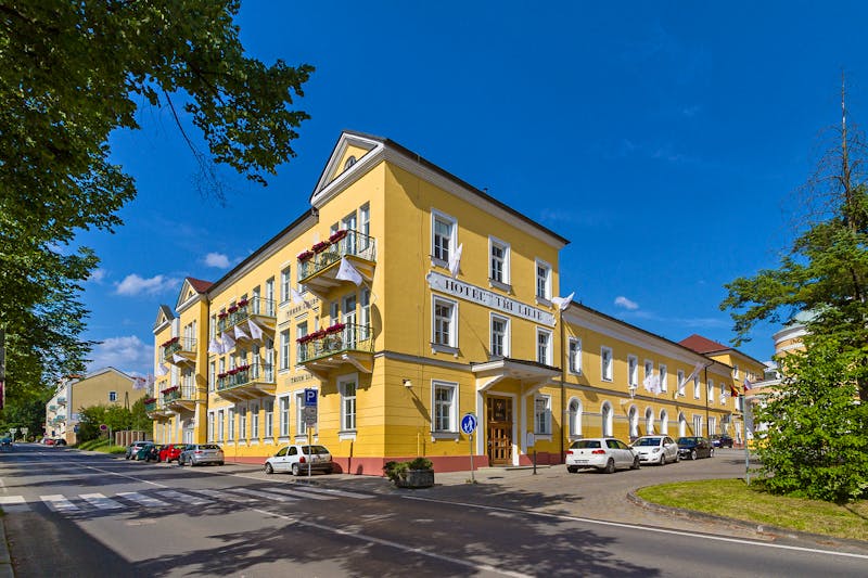 Franzensbad - Kurhotel Drei Lilien - Aussenansicht – ©P22