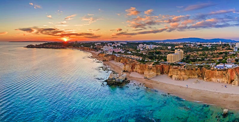 Praia do Vau in Portimao an der Algarve - ©Carlos Neto - stock.adobe.com