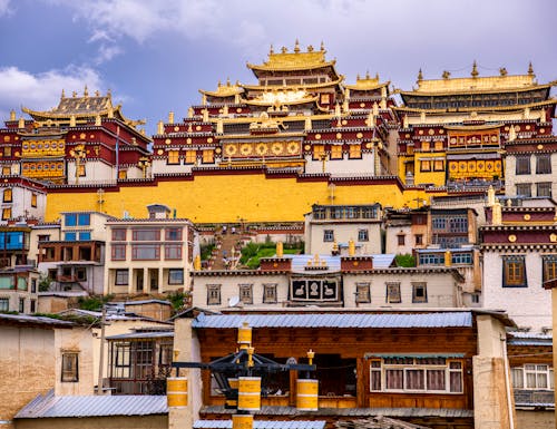 Songzanlin-Kloster in Shangri-La, China – © Tatiana Kashko - stock.adobe.com