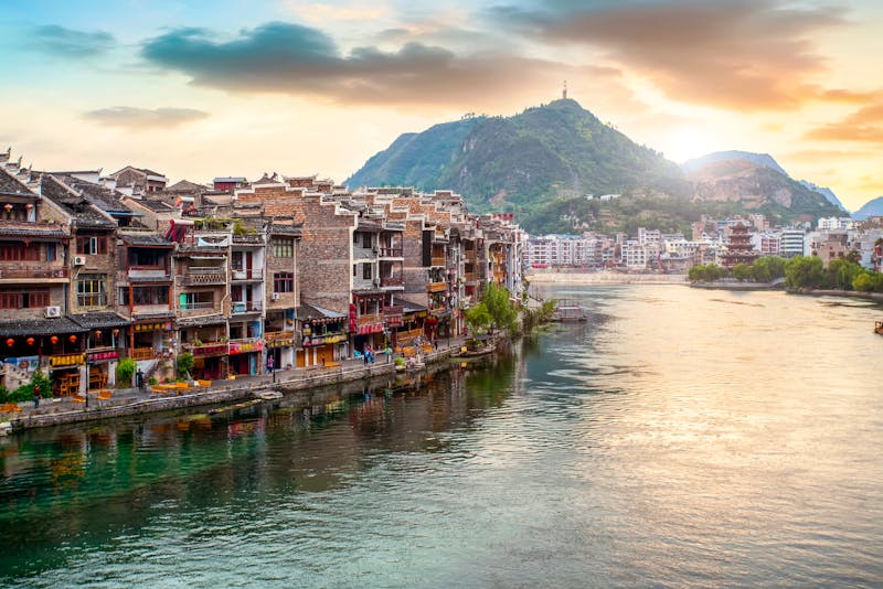 Anitke Stadt Zhenyuan in Gansu, China - ©zhouyilu - stock.adobe.com