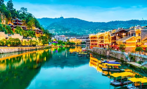 Anitke Stadt Zhenyuan in Gansu, China &ndash; &copy; zhouyilu - stock.adobe.com