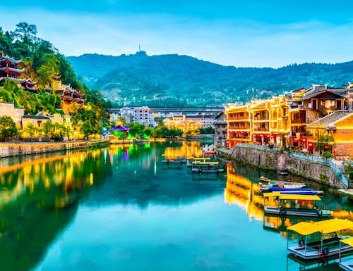 Anitke Stadt Zhenyuan in Gansu, China – © zhouyilu - stock.adobe.com