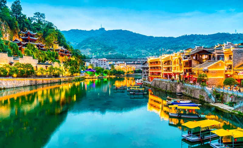 Anitke Stadt Zhenyuan in Gansu, China - ©zhouyilu - stock.adobe.com