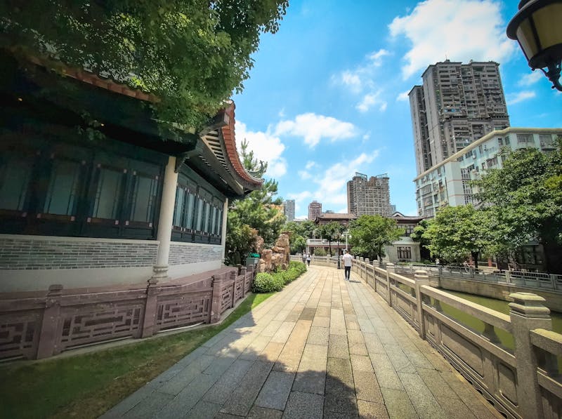 Yongqingfang Park in Guangzhou, China - ©KrchannelAustralia - stock.adobe.com