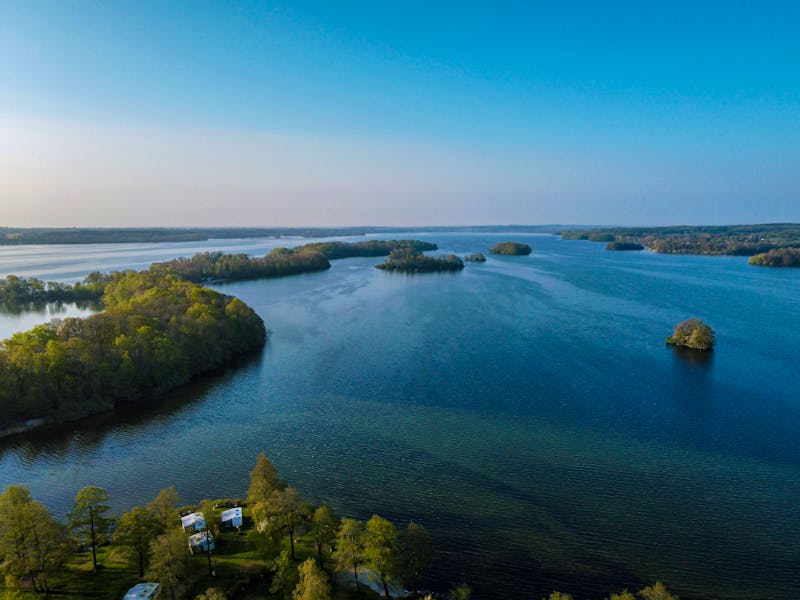 Inseln im großen Plöner See in der Holsteinischen Schweiz - ©Florian Kunde - stock.adobe.com