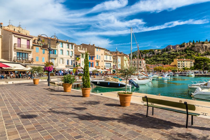 Promenade in Cassis, Frankreich - ©All rights reserved. No reproduction of any kind.