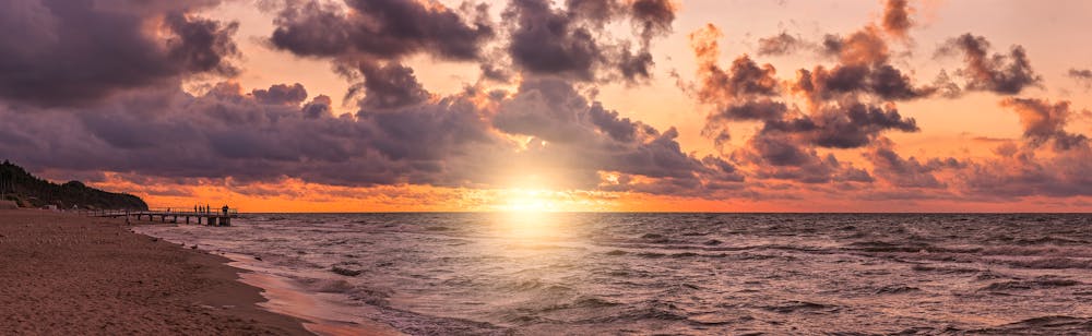 Sonnenuntergang an der Ostseeküste &ndash; &copy; Pav-Pro Photography  - stock.adobe.com