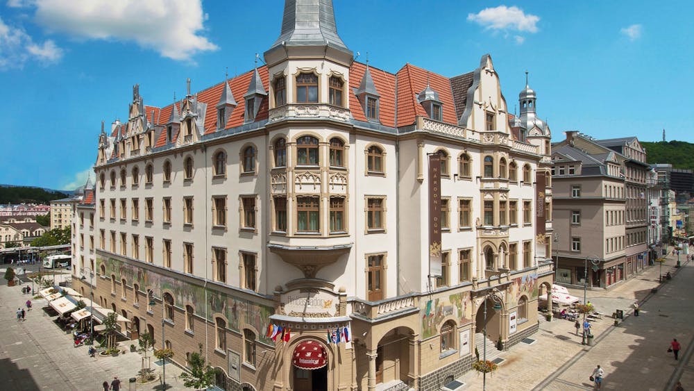 Grandhotel AMBASSADOR in Karlsbad - Hotelgebäude von außen &ndash; &copy; Grandhotel AMBASSADOR