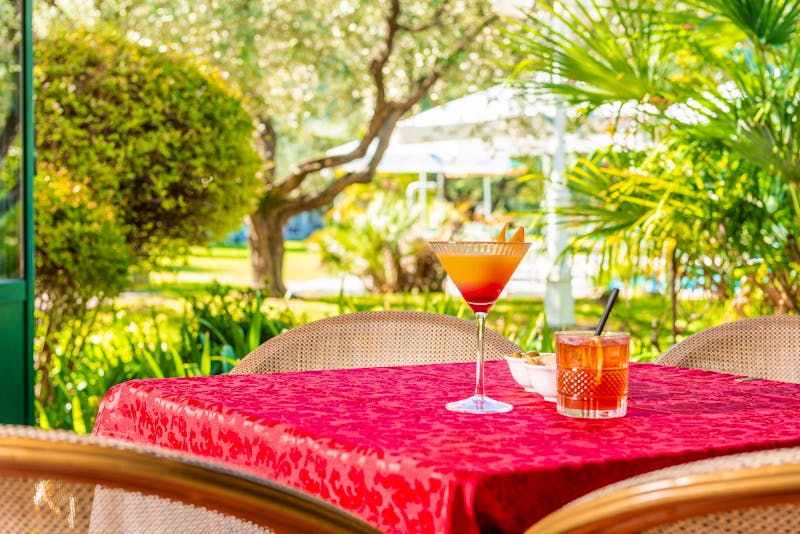 Sitzmöglichkeit im Oasi Park Hotel in Garda – ©Franchetto Matteo