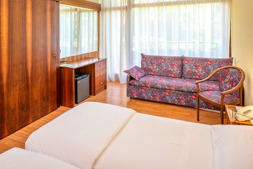 Zimmerbeispiel Oasi Park Hotel in Garda &ndash; &copy; Franchetto Matteo