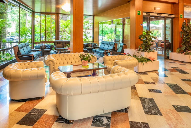 Lobby im Hotel Palme Komplex in Garda – ©Franchetto Matteo Picsel Studio