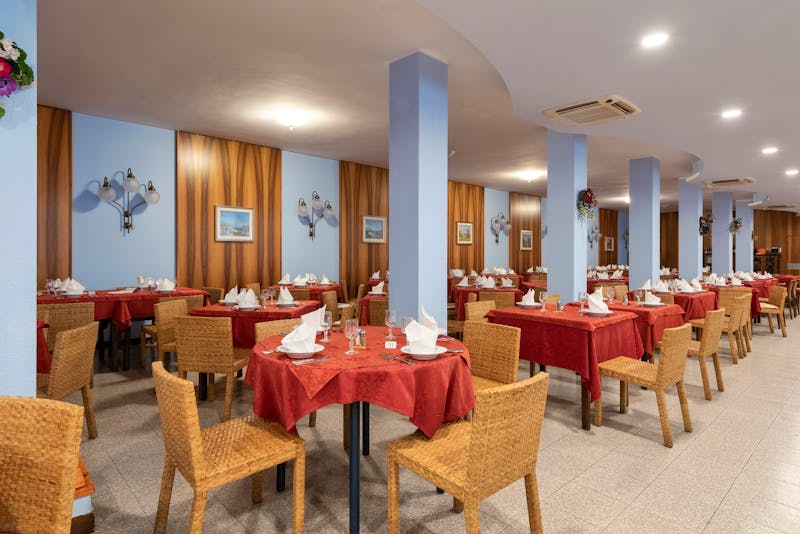 Restaurant im im Hotel Palme Komplex in Garda – ©Chincherini