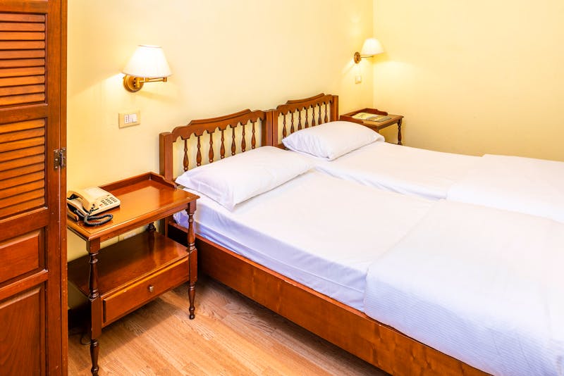 Zimmerbeispiel Standard im Hotel Palme Komplex in Garda – ©Franchetto Matteo