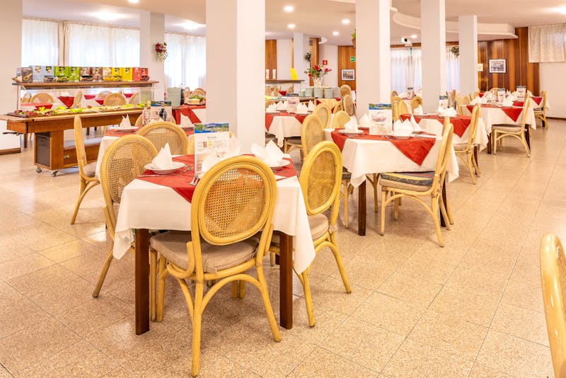 Restaurant im Hotel Palme Komplex in Garda – ©Franchetto Matteo