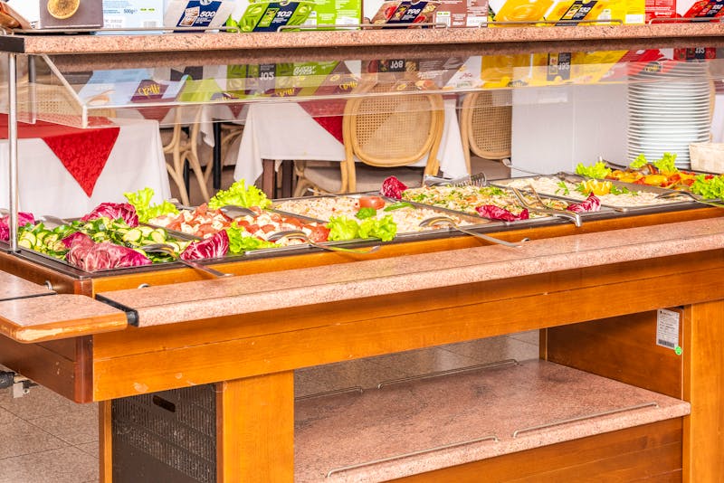 Buffet im Hotel Palme Komplex in Garda – ©Franchetto Matteo