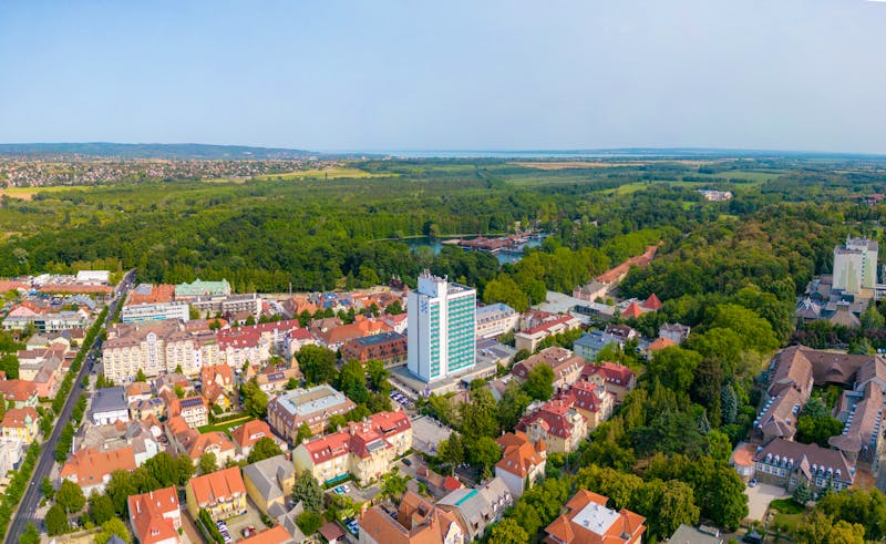 Luftaufnahme vom Hunguest Hotel Panorama in Heviz – ©Hunguest Hotel Panorama