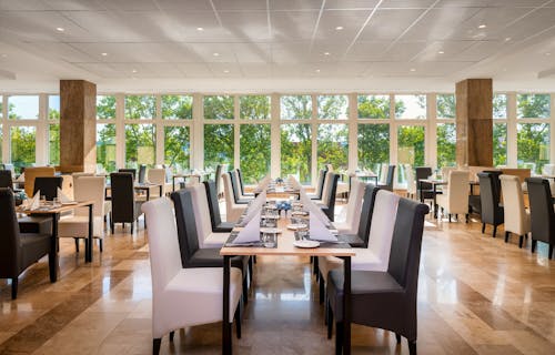 Restaurant im Hunguest Hotel Helios in Heviz &ndash; &copy; Hunguest Hotel Helios