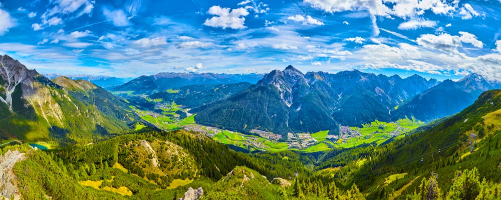 Schlick Berge mit Kalkkogel auf dem Kreuzjoch nahe Fulpmes – © Composer - stock.adobe.com