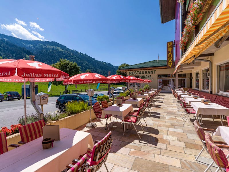 Terrasse  im Hotel Harfenwirt in Niederau – ©Christophorus Reiseveranstaltungs GmbH