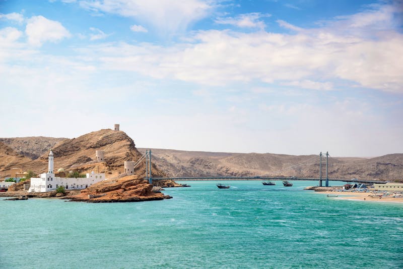 Khor al Batah-Hängebrücke in Sur, Oman - ©Wolfgang Zwanzger - stock.adobe.com