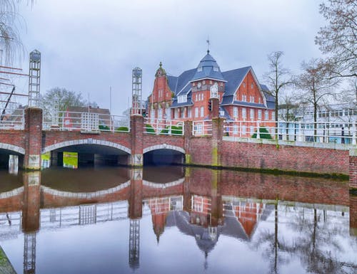 Papenburg - Rathaus am Hauptkanal – © hespasoft - stock.adobe.com