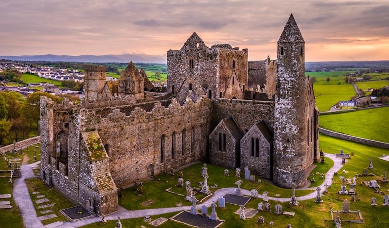 The Rock of Cashel in Cashel, Irland - ©Wirestock - Adobe Stock