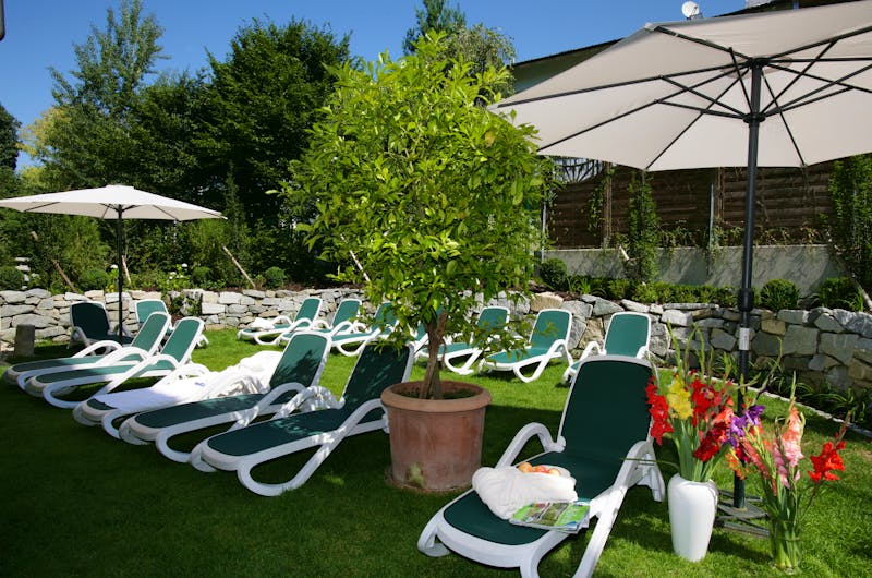 Bad Füssing - Wunsch Hotel Mürz - Liegewiese – ©Wunsch Hotel Mürz Bad Füssing